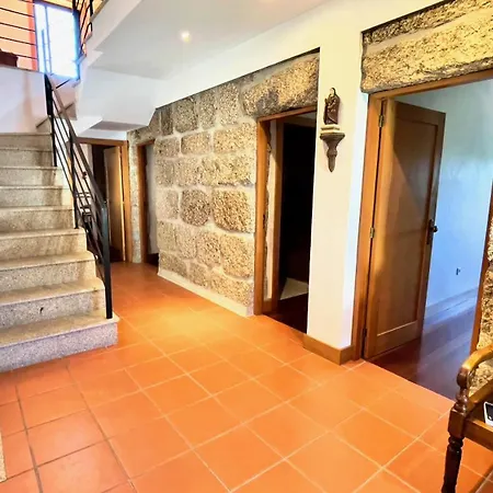 Amarela Villa Penafiel