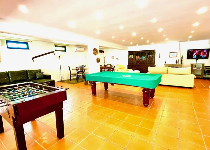 Amarela Villa Penafiel